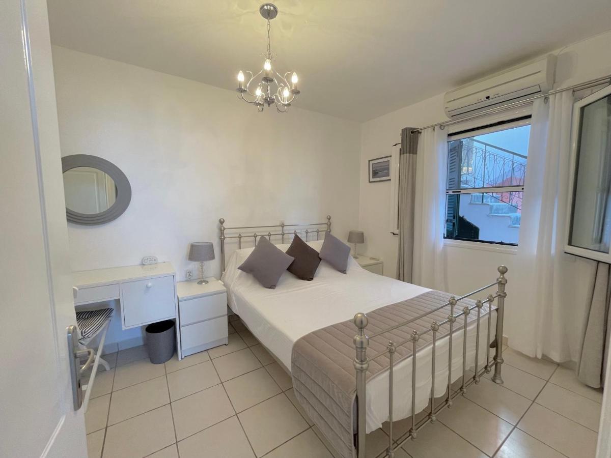 Bluview, Glyfada, Corfu Apartment *