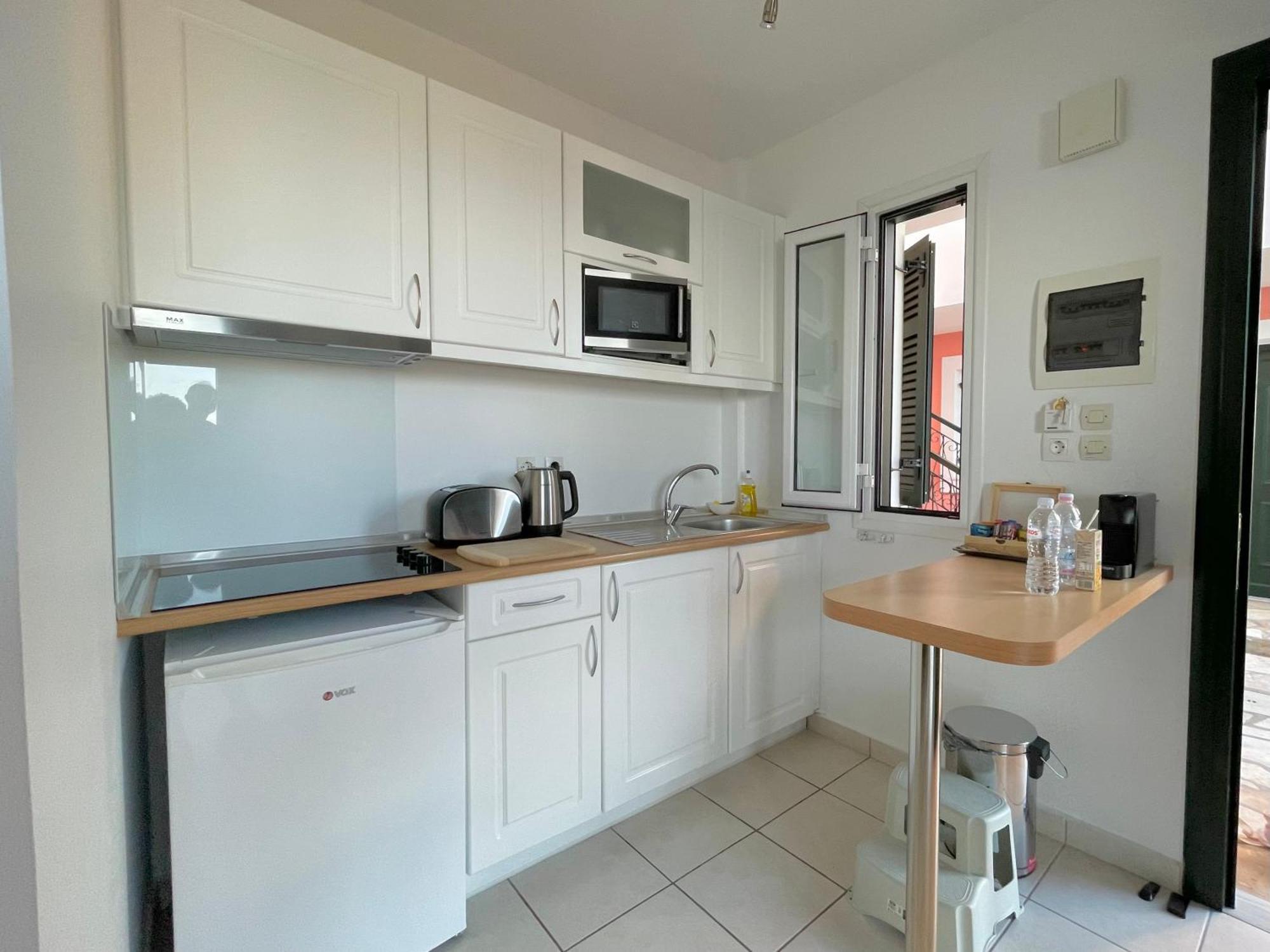 Bluview, Glyfada, Corfu Apartment *