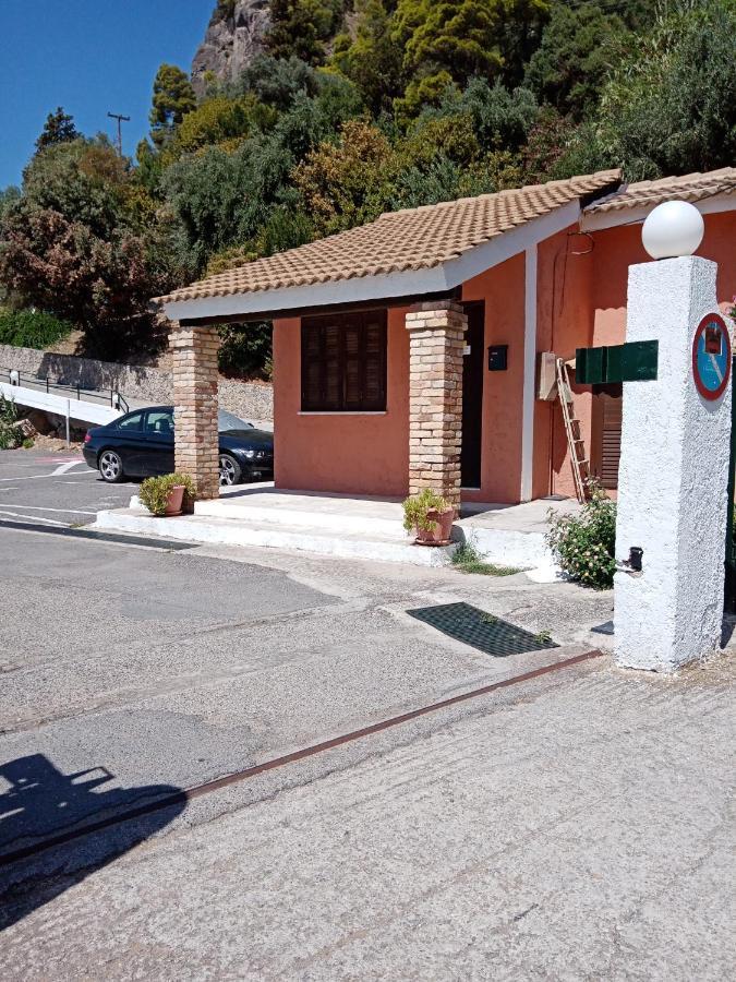 Bluview, Glyfada, Corfu Apartment *